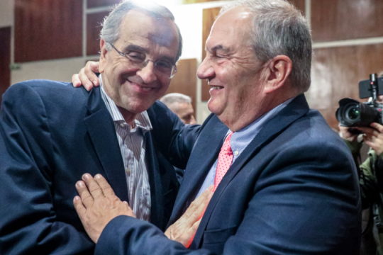 «Μπηχτές» Καραμανλή κατά Μητσοτάκη από την Καλαμάτα